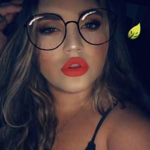 Meet your Posher, Angie